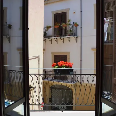 Isula Pensionat Palermo