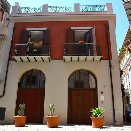 Isula Guest house *