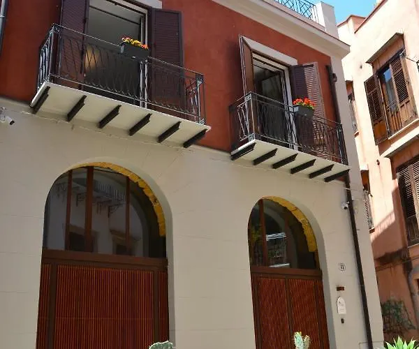 Isula Гостевой дом 4*