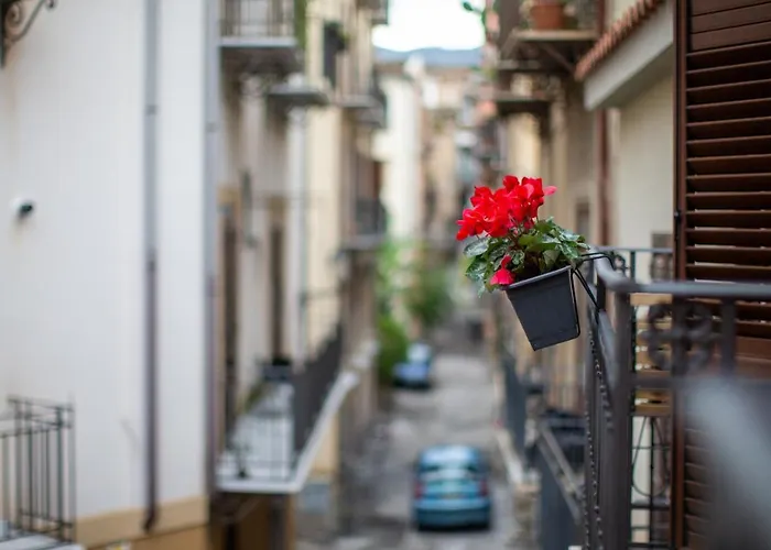 Isula Гостевой дом Палермо